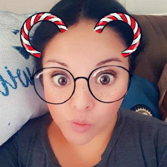 Hello, welcome to my closet!!! - Picture 2 of 7